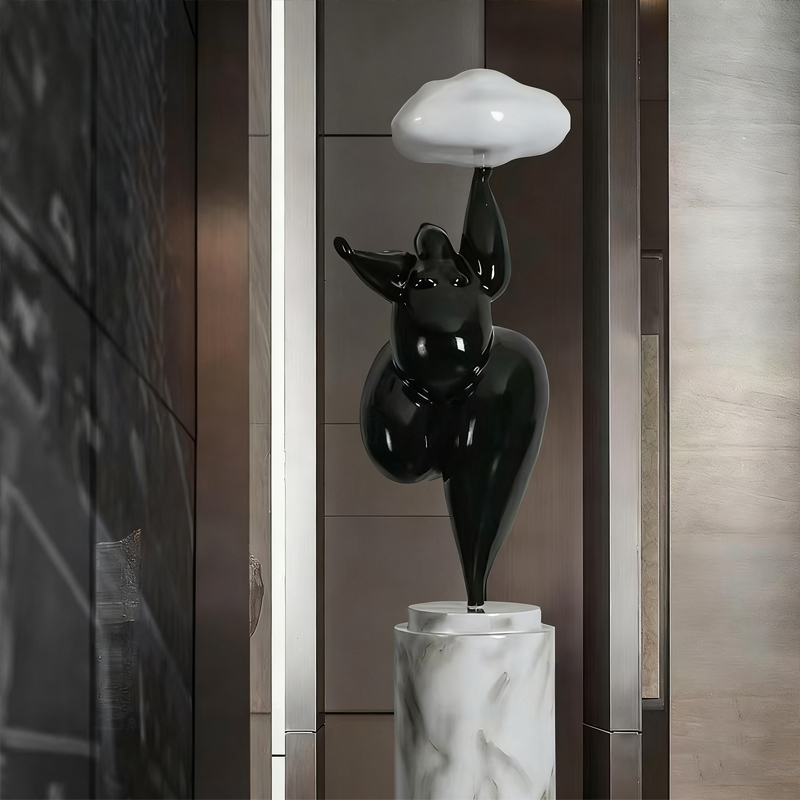 Dekorativna skulptura od stakloplastike u stilu podizanja oblaka